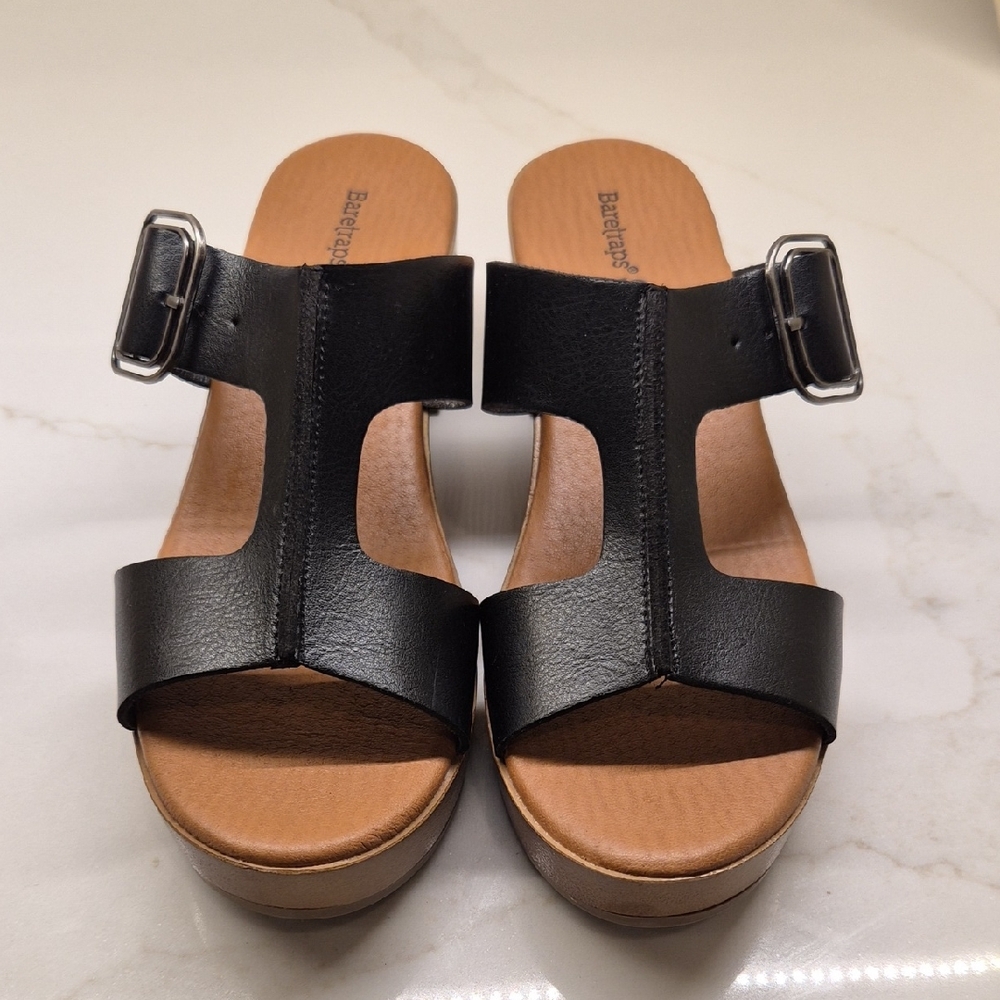 BareTraps Black and Tan Sandals with Buckle